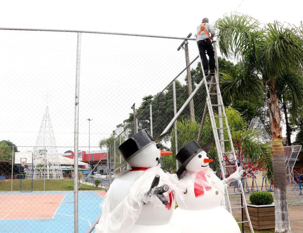 Natal Luz de Piên leva cerca de 5 mil pessoas para a praça - Prefeitura  Municipal de Piên