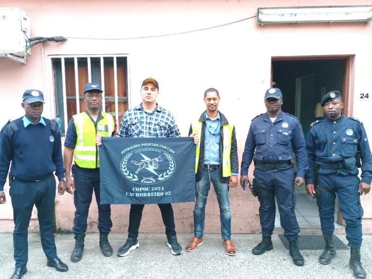 policia-a-todo-momento-24234