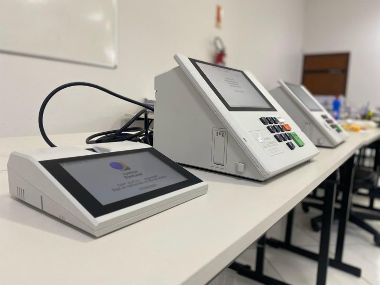 urnas-eletronicas-1-23544