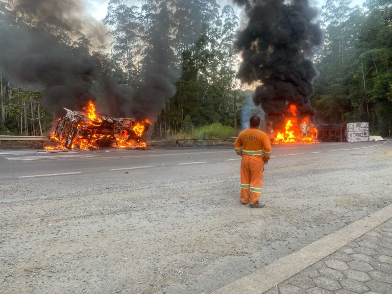 Nesta sexta-feira um micro-ônibus com a delegação de Balneário Rincão se envolveu em um acidente (Foto: Divulgação)