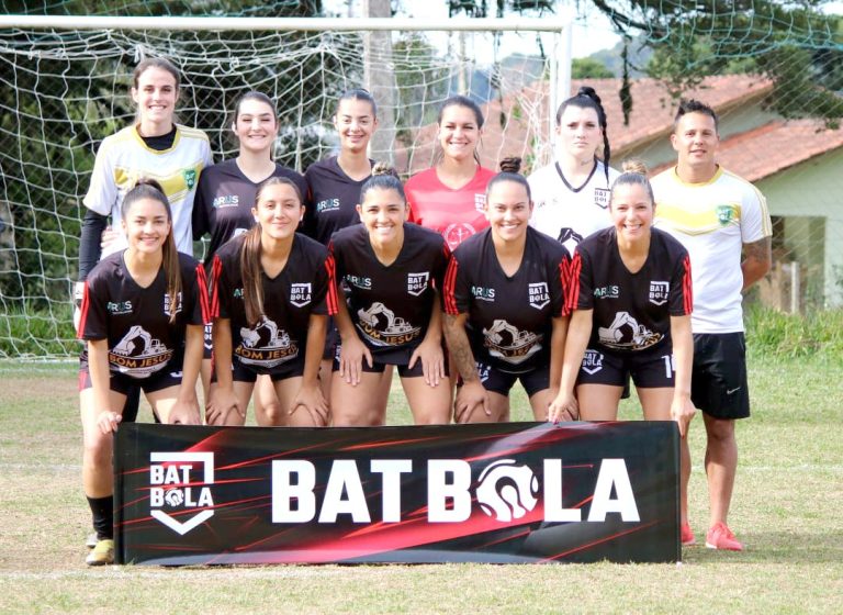 Bat Bola