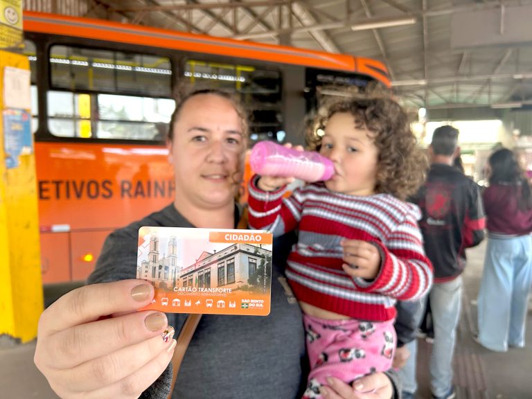 CAPA CARTÃO ÔNIBUS - Zuciane Peres (7)