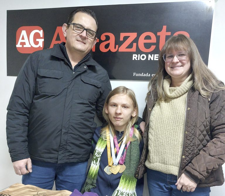 Jorge com os pais Claudionir e Rosângela (1)