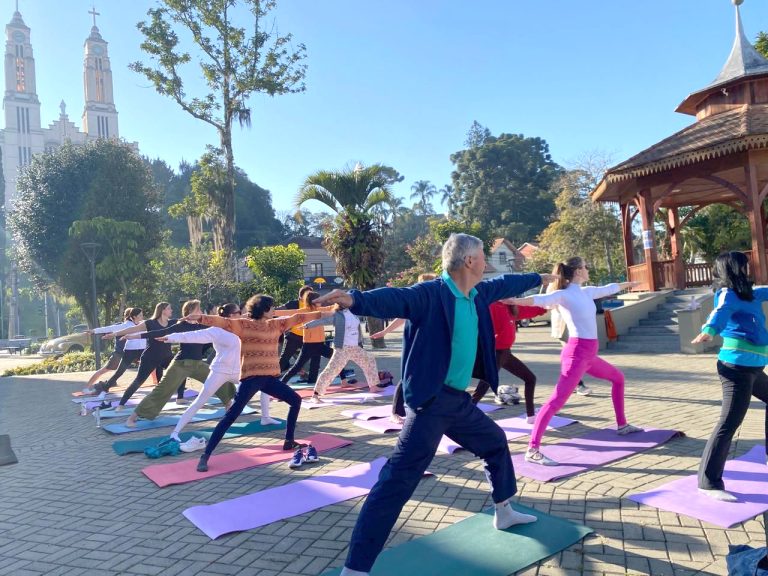 YOGA - Divulgação